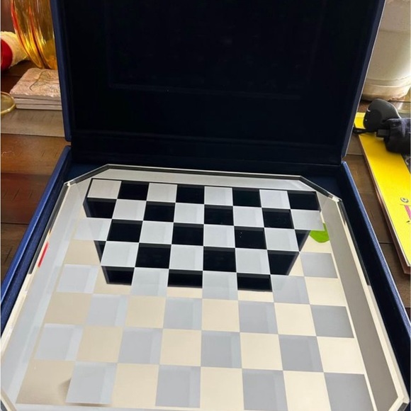 Swarovski Crystal Chess Set - Picture 9 of 11